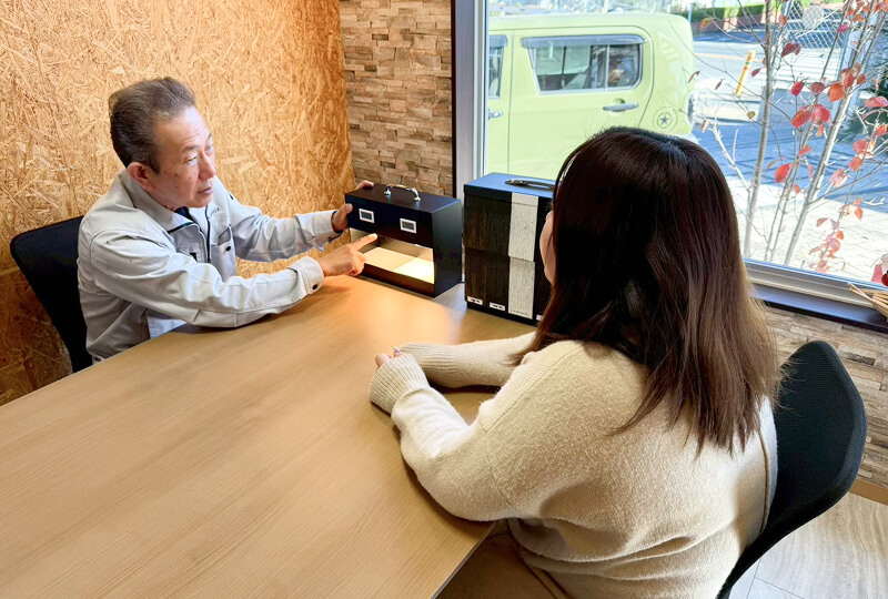 塗り上がりの色合いを見る